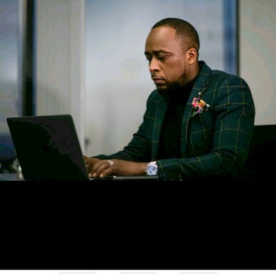 Dexter L